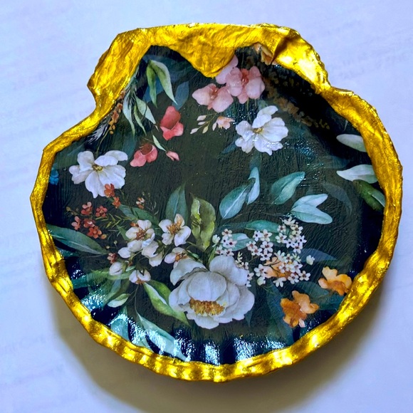 Other - Handcrafted Shell Floral Dish Decoupage